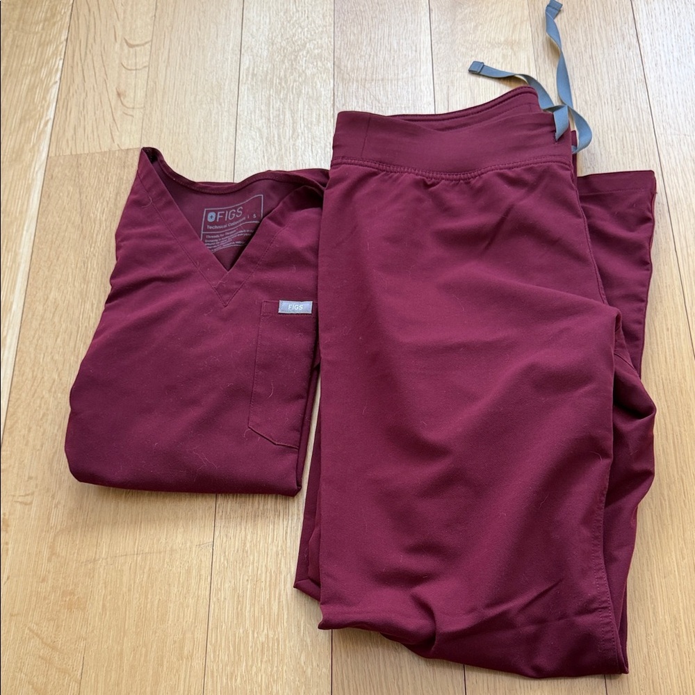 Figs Burgundy Scrub Set